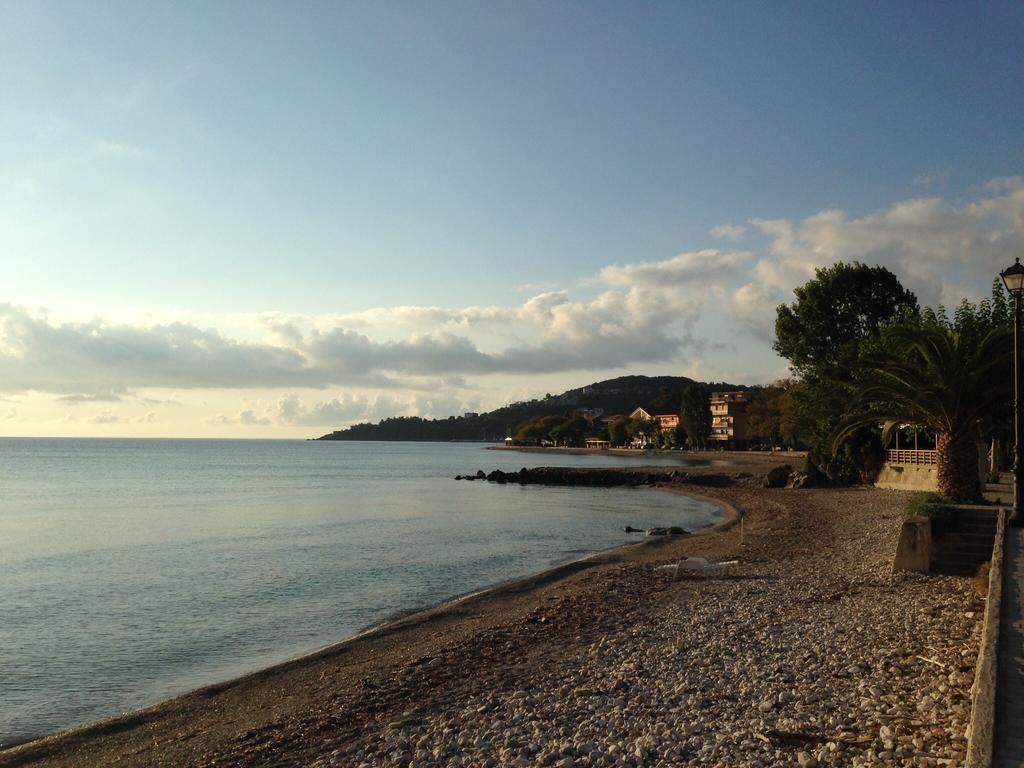Poros House Hotel ภายนอก รูปภาพ