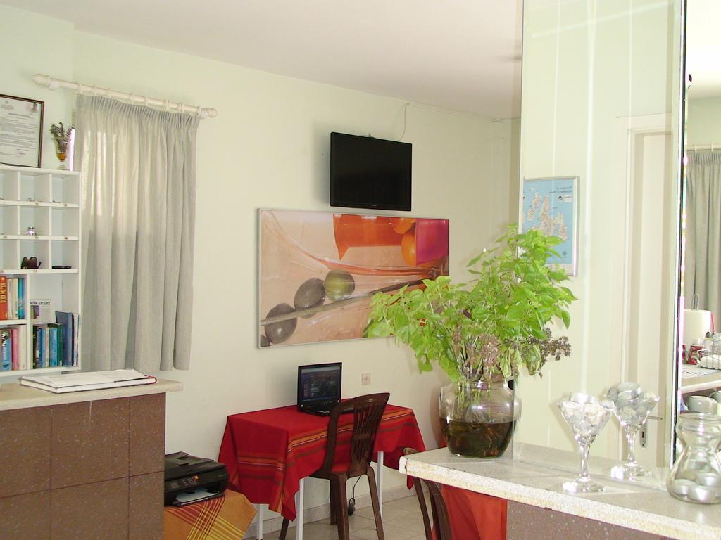 Poros House Hotel ภายนอก รูปภาพ