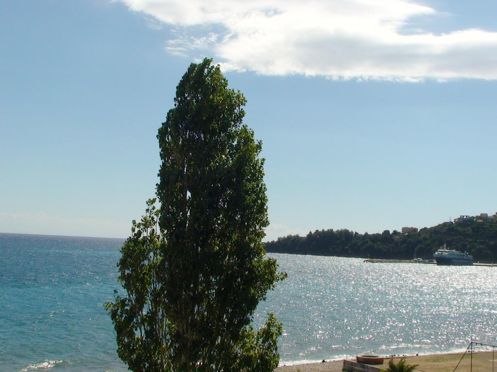 Poros House Hotel ภายนอก รูปภาพ