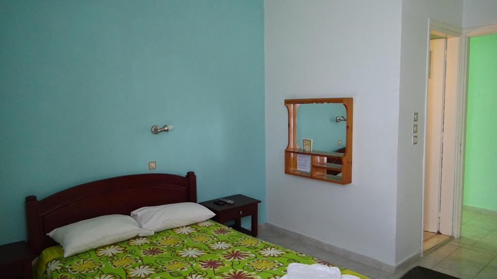 Poros House Hotel ภายนอก รูปภาพ