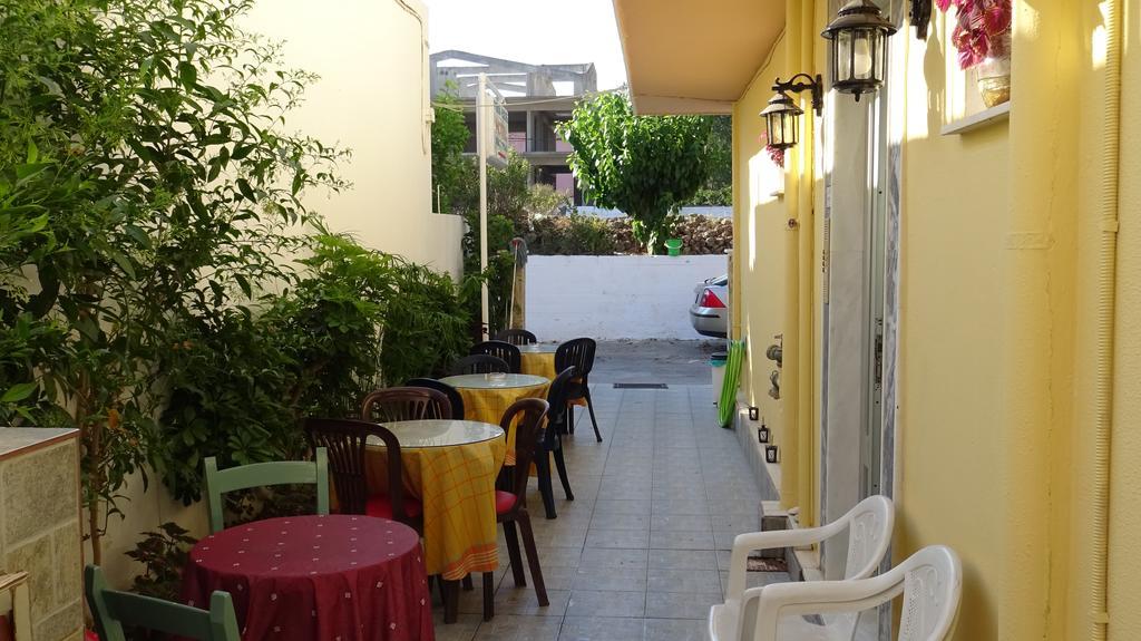 Poros House Hotel ภายนอก รูปภาพ