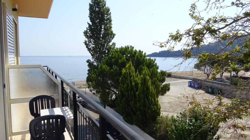 Poros House Hotel ภายนอก รูปภาพ
