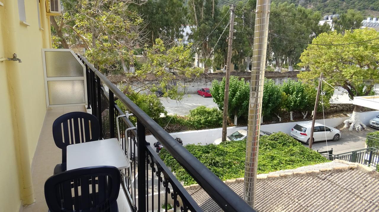 Poros House Hotel ภายนอก รูปภาพ