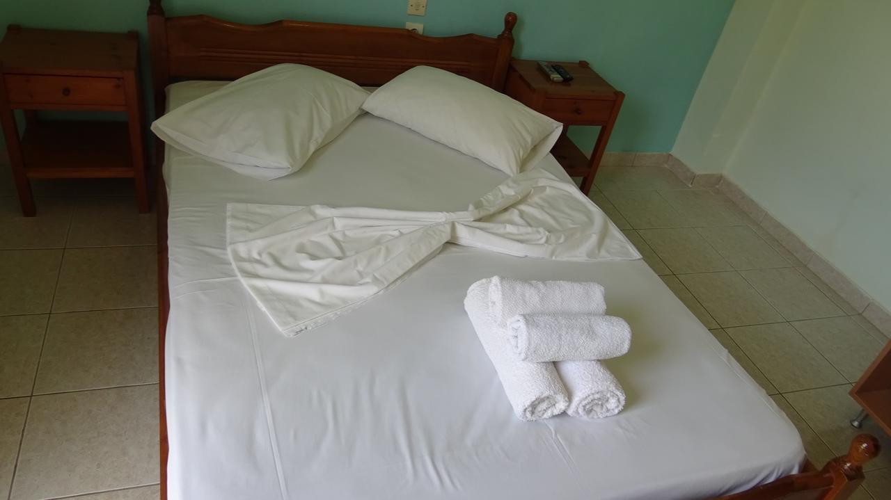 Poros House Hotel ภายนอก รูปภาพ