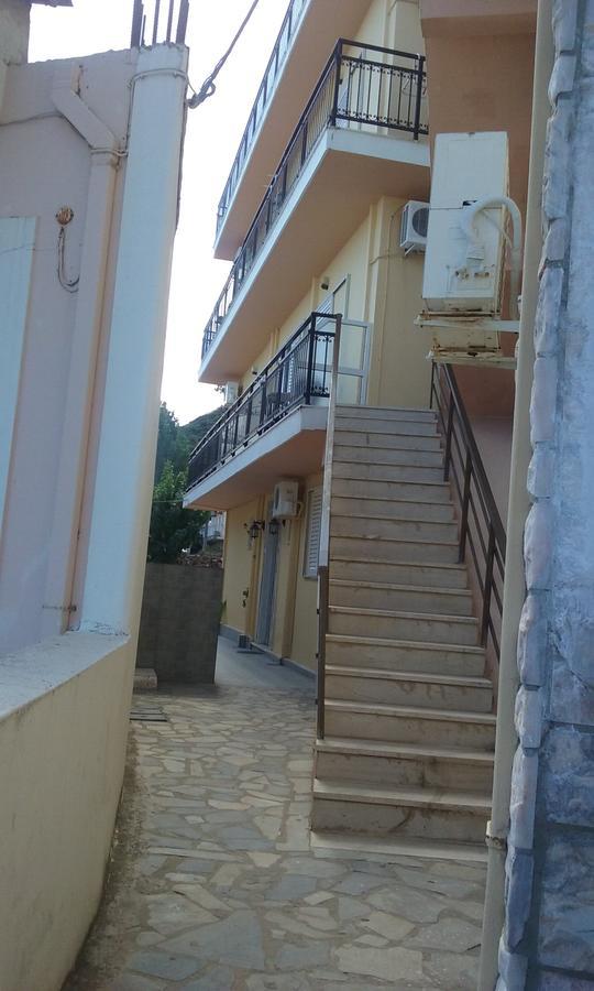 Poros House Hotel ภายนอก รูปภาพ